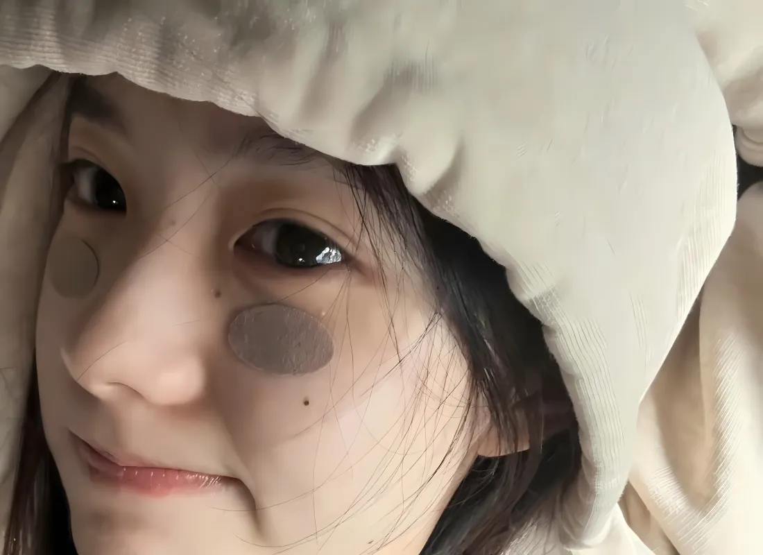 2k刘浩存壁纸｜自拍背景图片 - 可爱帽子贴纸「哲风壁纸」