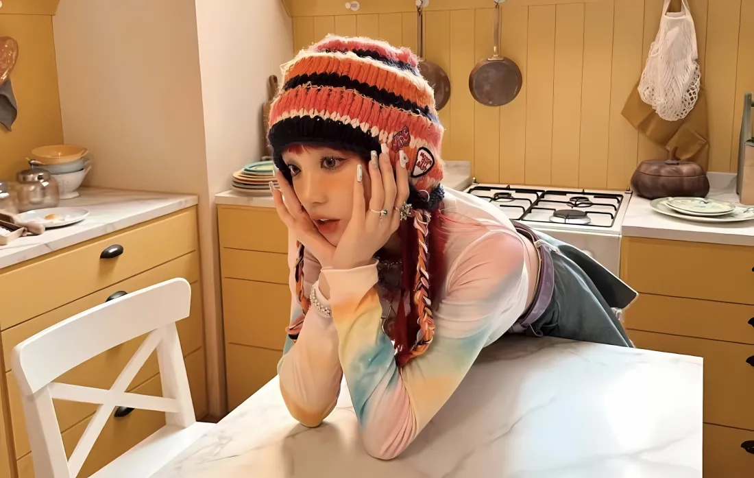 2k宋雨琦壁纸｜厨房背景图 - 毛线帽扎染衣「哲风壁纸」