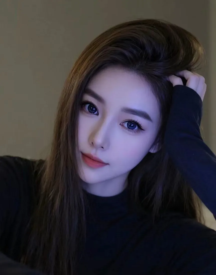 黑衣美女手机壁纸｜室内背景 - Ios「哲风壁纸」