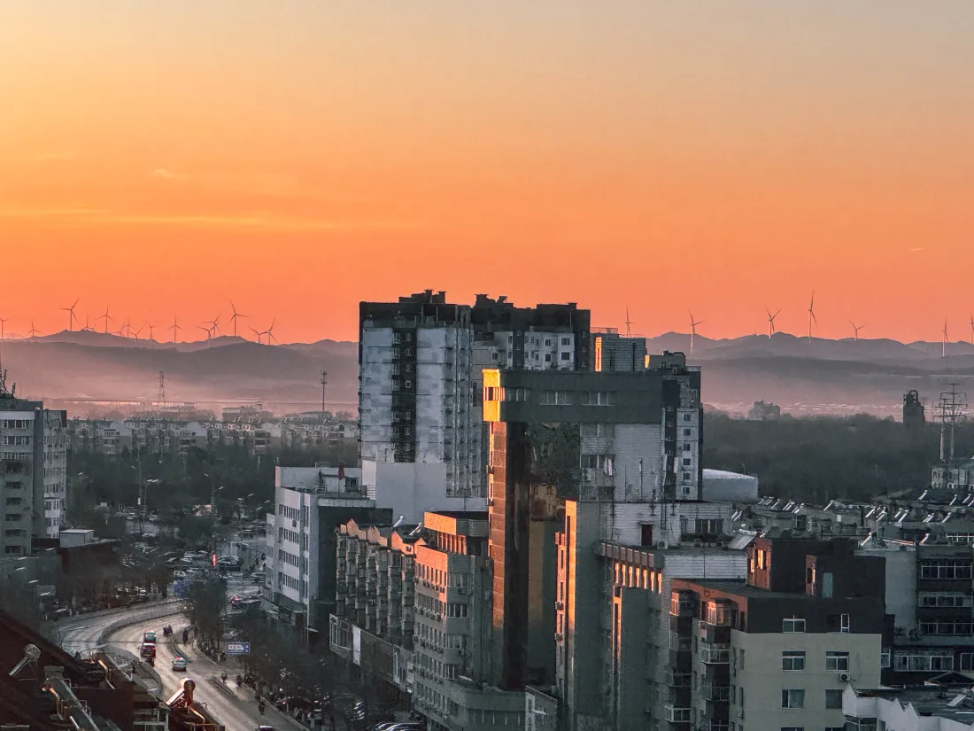 4k城市黄昏壁纸｜建筑背景图 - 落日「哲风壁纸」