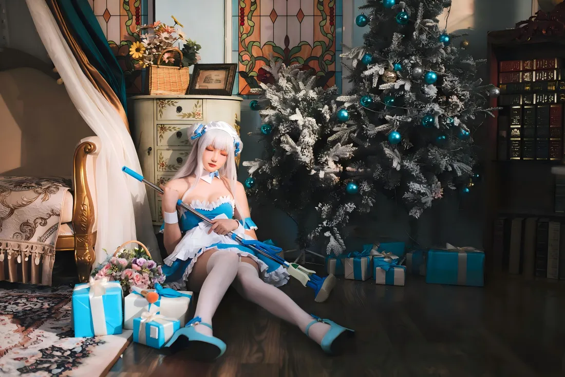 7k碧蓝航线cos壁纸｜圣诞背景 - 蓝白服装「哲风壁纸」