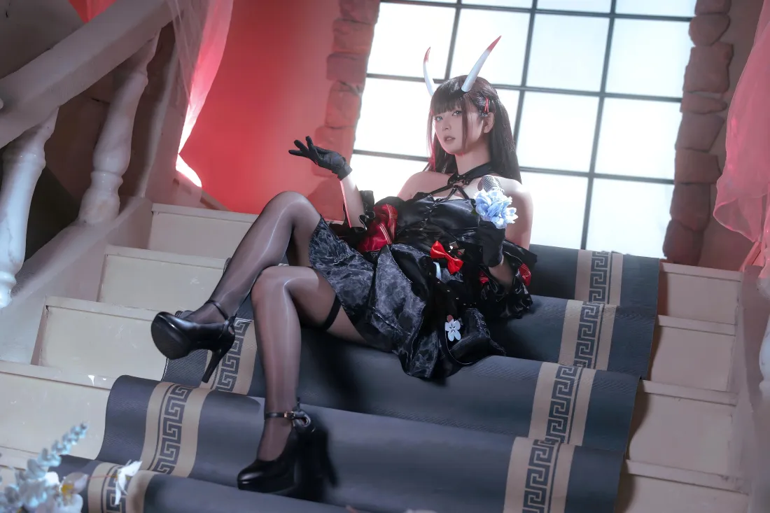 4kcosplay壁纸｜室内楼梯背景图 - 黑丝高跟鞋「哲风壁纸」