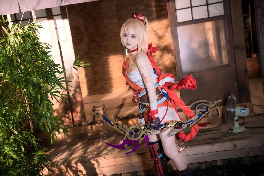 11k原神宵宫cos壁纸｜日式庭院背景 - 弓箭「哲风壁纸」