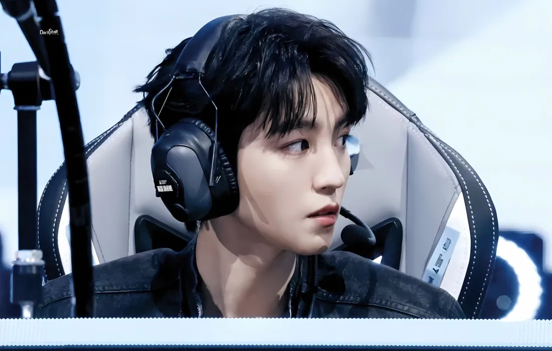 2k王俊凯壁纸｜电竞少年背景图片 - 电竞场景「哲风壁纸」