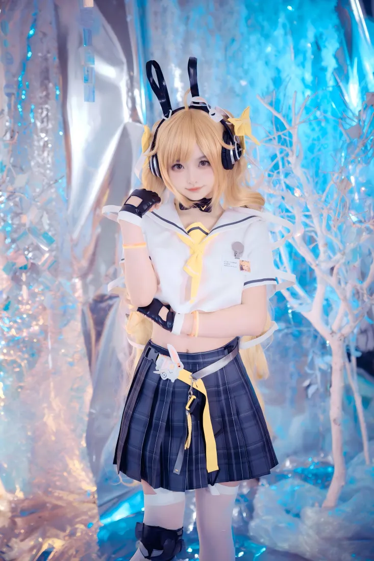 安琪拉cos手机壁纸｜蓝色背景 - 校服cos「哲风壁纸」