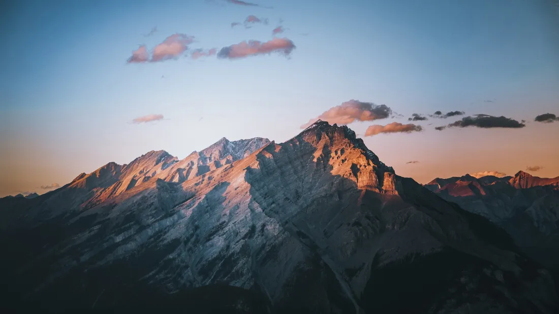 3k雪山风景壁纸｜日落山脉背景图 - 自然「哲风壁纸」