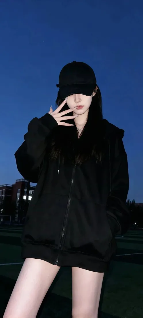 黑衣美女手机壁纸｜蓝夜背景图片 - 时尚「哲风壁纸」