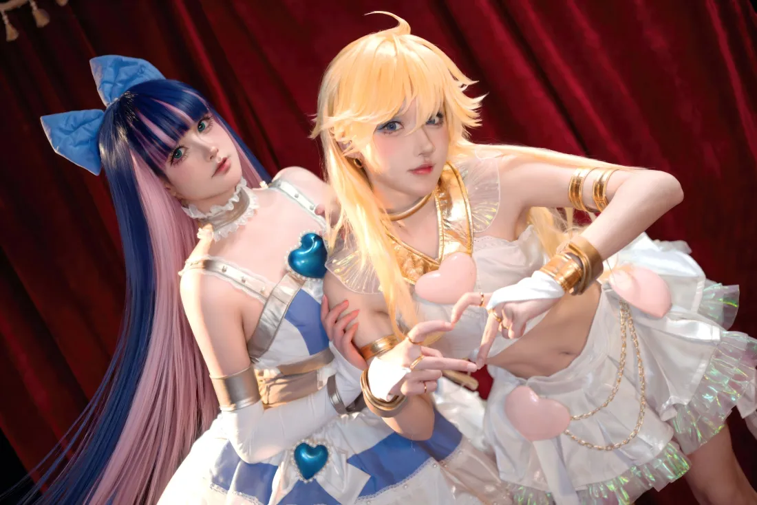 5k吊带袜天使cos壁纸｜红幕 - Panty&Stocking「哲风壁纸」