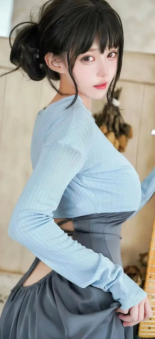 蓝衣美女手机壁纸｜室内背景 - 时尚穿搭「哲风壁纸」