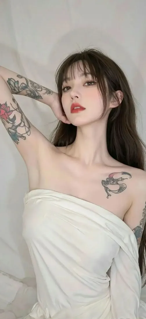纹身美女手机壁纸｜简约背景 - 白衣红唇「哲风壁纸」