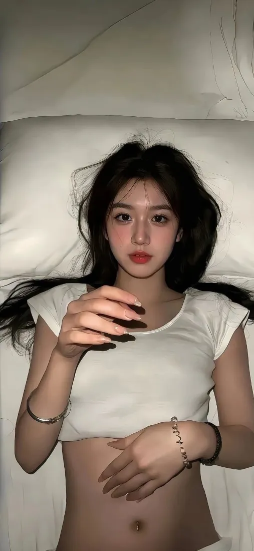 白衣美女手机壁纸｜卧室背景 - 躺卧「哲风壁纸」