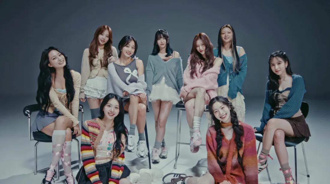 2kTWICE壁纸｜大合照背景图片 - 韩流女团时尚穿搭「哲风壁纸」