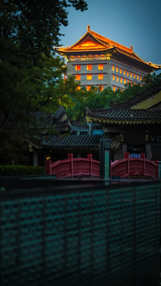 西安古建筑手机壁纸｜西安夜景背景图片 - 传统中式建筑「哲风壁纸」