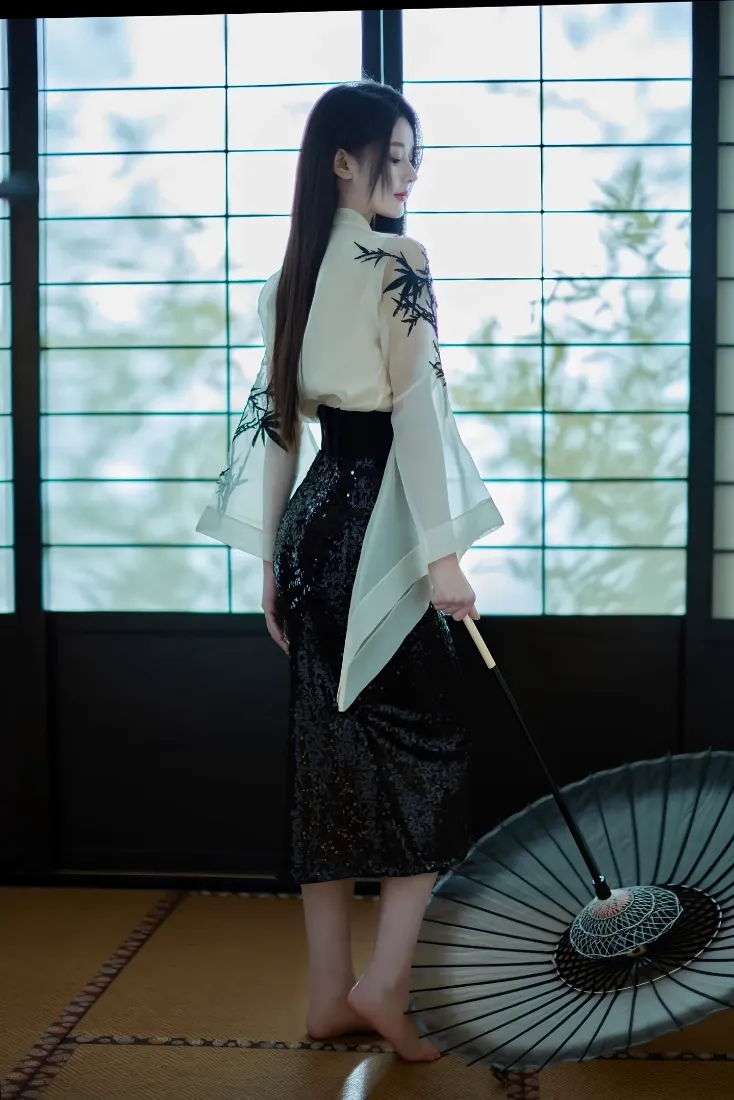 古风美女手机壁纸｜日式室内背景图片 - 纸伞「哲风壁纸」