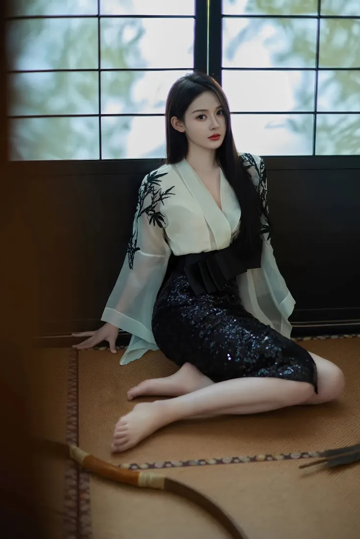 古风美女手机壁纸｜日式窗格背景图片 - 弓箭传统服饰「哲风壁纸」