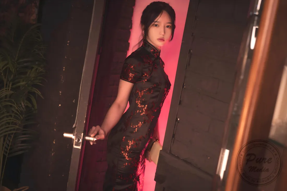 8k旗袍美女壁纸｜国风背景图片 - 红色复古夜景「哲风壁纸」