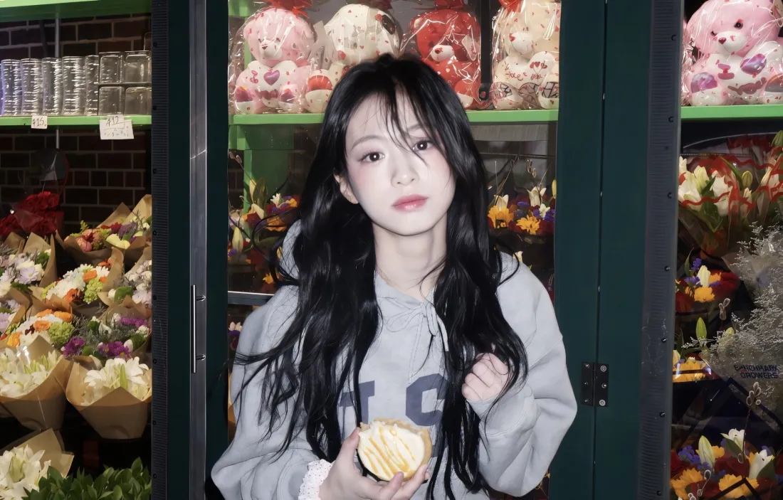 2k郑雅贤壁纸｜花束背景图片 - 夜晚闪光灯「哲风壁纸」