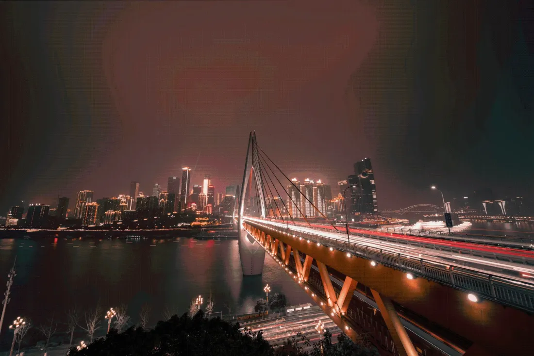 3k城市桥梁夜景壁纸｜江景背景图片 - 灯光车轨「哲风壁纸」