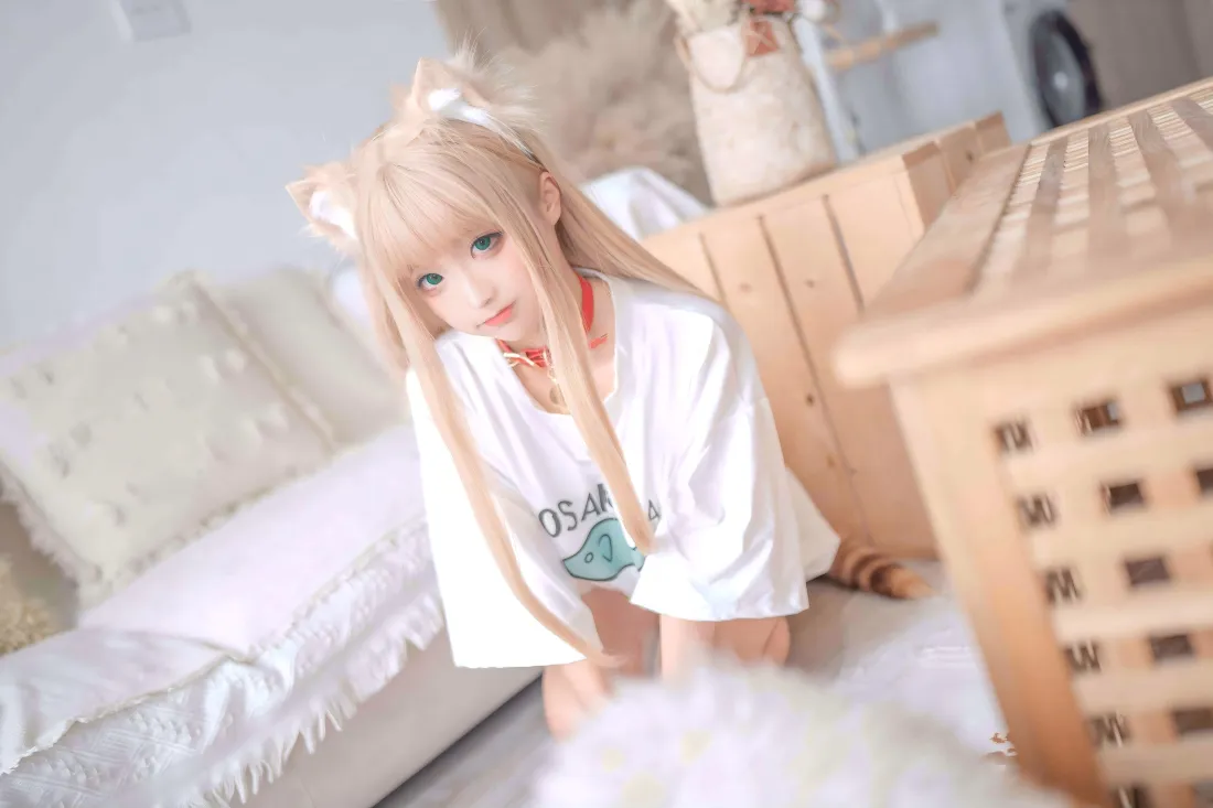 6kcosplay壁纸｜居家背景 - 白衣猫耳少女「哲风壁纸」