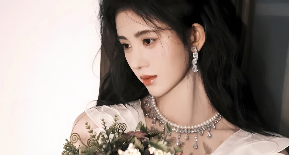 2k鞠婧祎壁纸｜花束背景图片 - 白衣美女写真「哲风壁纸」