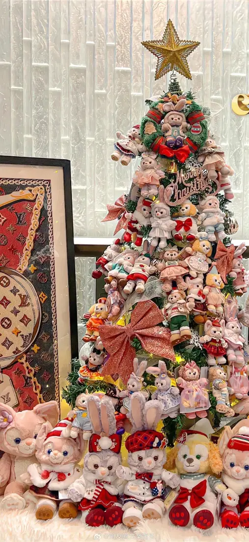 粉色圣诞树手机壁纸｜圣诞玩偶背景图片 - 圣诞节「哲风壁纸」
