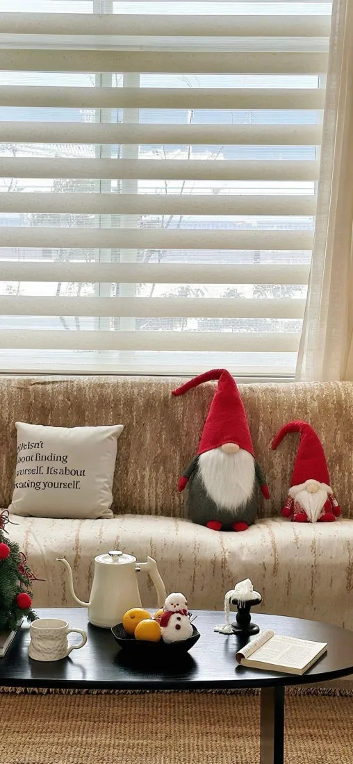 圣诞小矮人手机壁纸｜圣诞节背景图片 - 室内温馨布置「哲风壁纸」