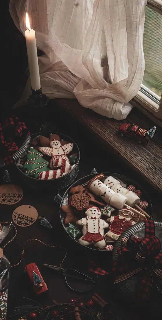 姜饼小人手机壁纸｜复古背景图片 - 圣诞饼干装饰「哲风壁纸」