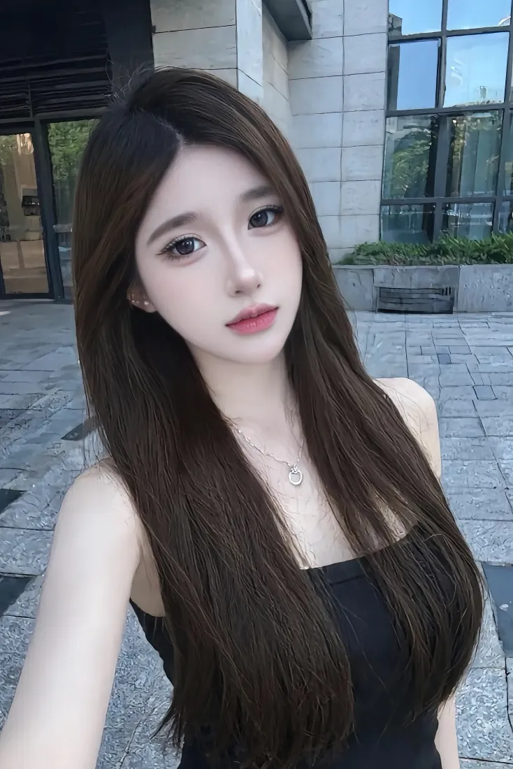 长发美女手机壁纸｜户外背景图片 - 黑色吊带「哲风壁纸」