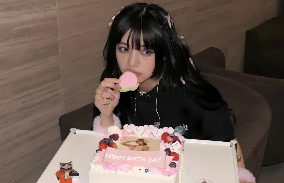 2k池田依来沙壁纸｜蛋糕背景图 - 粉色马卡龙「哲风壁纸」