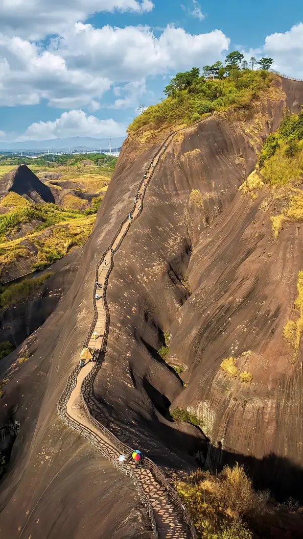 高椅岭手机壁纸｜自然风景背景图片 - 丹霞栈道蓝天白云「哲风壁纸」