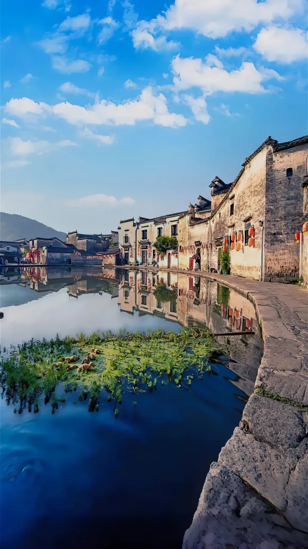 宏村手机壁纸｜风景背景图片 - 徽派建筑湖水蓝天「哲风壁纸」