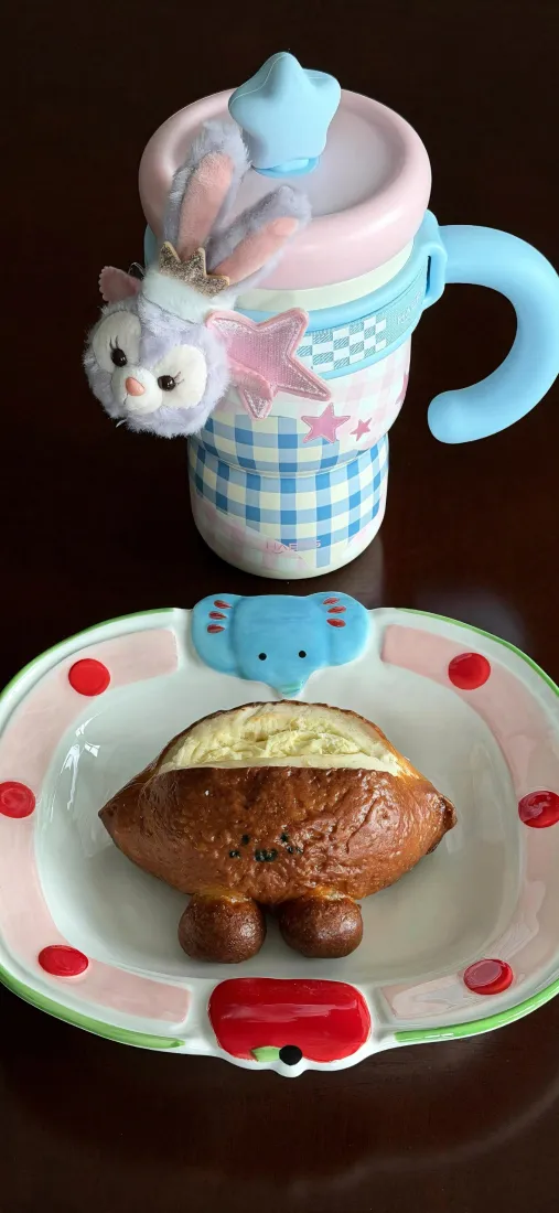 ins风面包餐点｜可爱保温杯背景图片 - 卡通摆件「哲风壁纸」