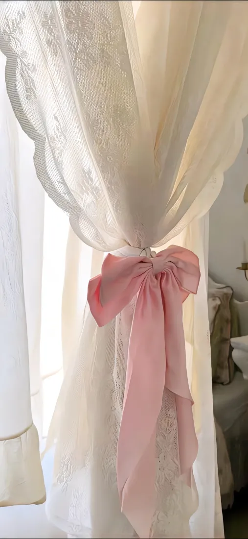 蕾丝窗帘手机壁纸｜粉色蝴蝶结背景图片 - 简约ins风「哲风壁纸」