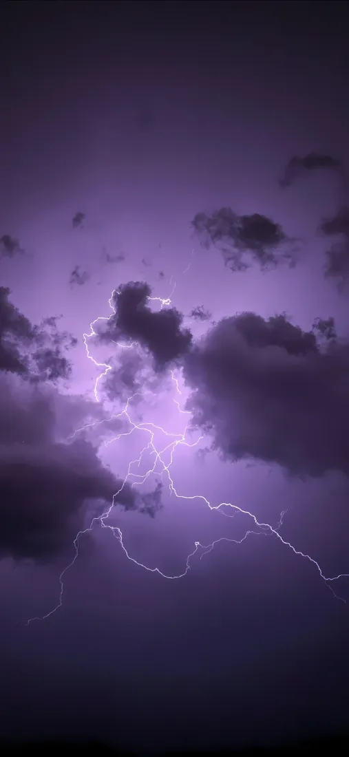 紫色闪电手机壁纸｜雷云背景图片 - 紫色天空风暴「哲风壁纸」