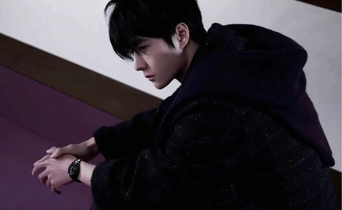 2k王一博壁纸｜暗色背景图片 - 帅气黑色穿搭「哲风壁纸」