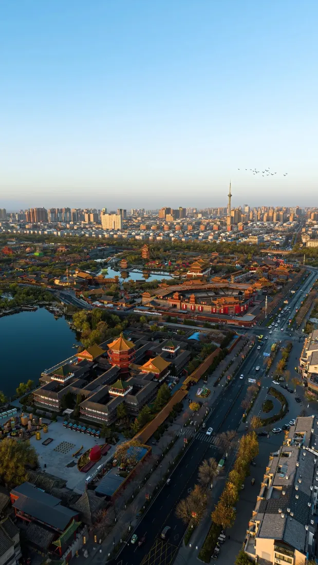 开封城手机壁纸｜城市景观背景图片 - 古建筑湖泊航拍「哲风壁纸」