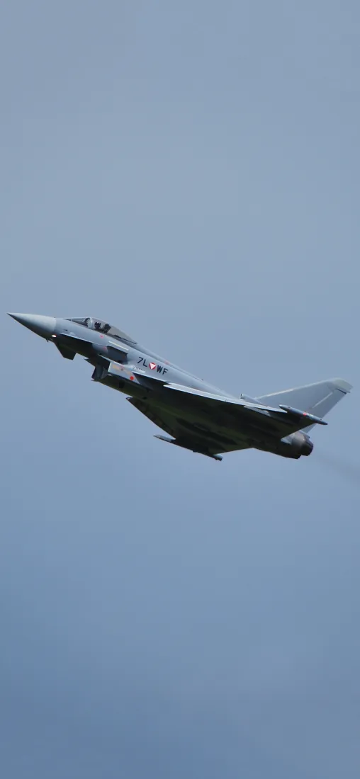 战机手机壁纸｜蓝天背景图片 - 军事飞行「哲风壁纸」