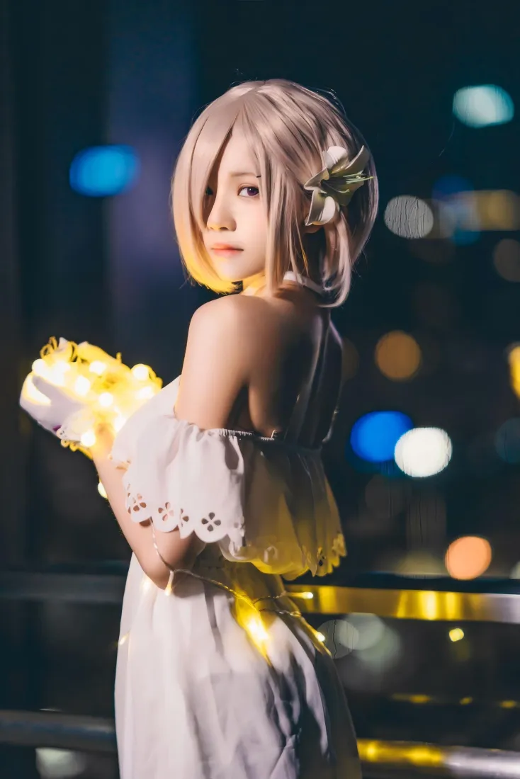 cosplay手机壁纸｜夜景背景图 - 白衣美女cos「哲风壁纸」