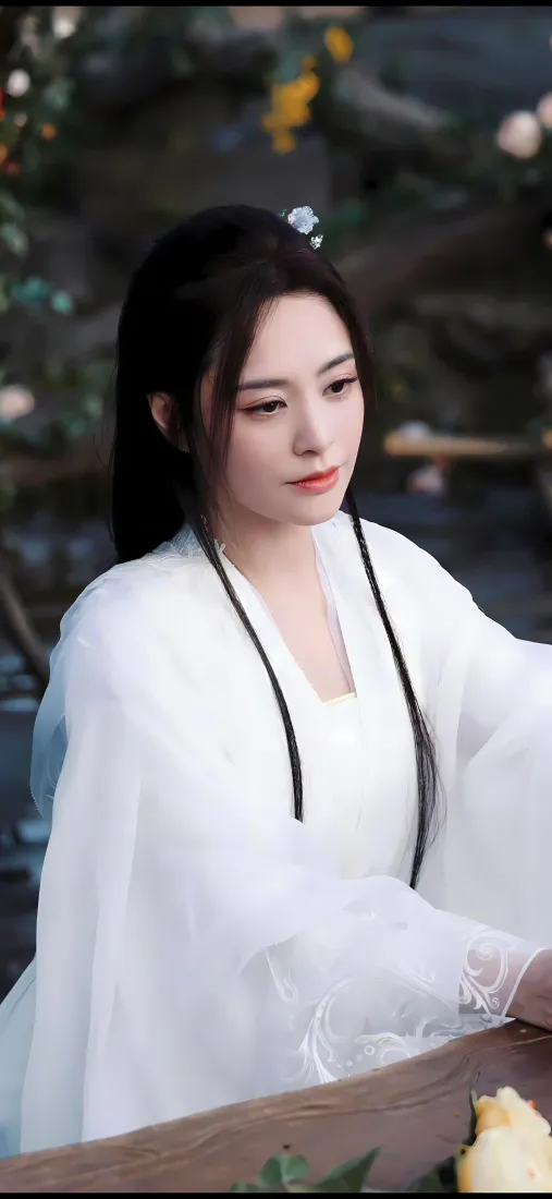 阿娇手机壁纸｜永夜星河背景图 - 古装白衣美人「哲风壁纸」