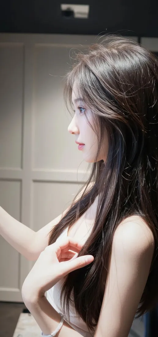 长发美女手机壁纸｜室内背景图片 - 迷人「哲风壁纸」