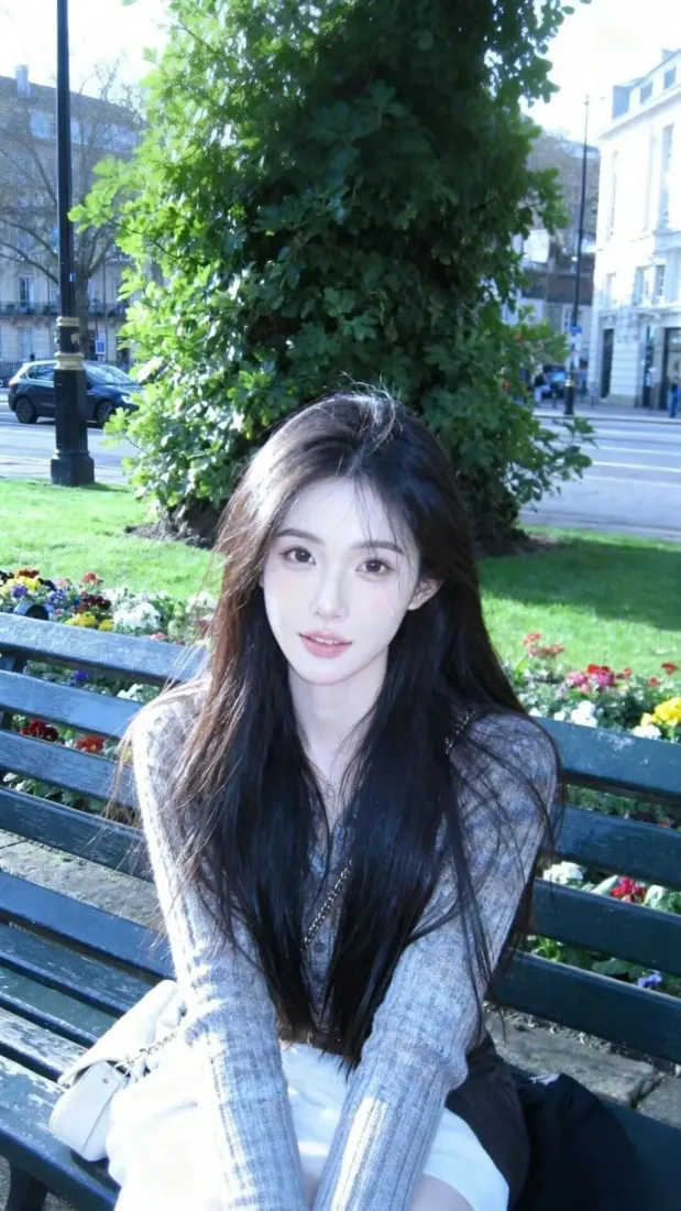 长发美女手机壁纸｜公园背景图片 - Ios 绿植 花坛「哲风壁纸」