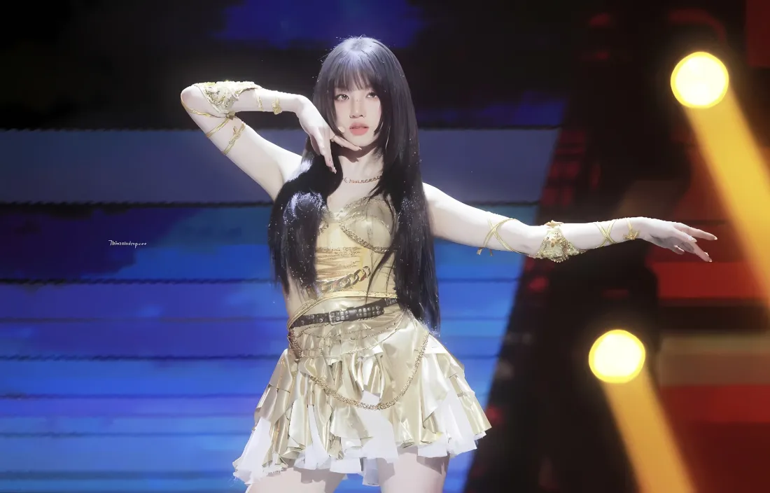 2k宋雨琦壁纸｜舞台背景图片 - 2025MAMA「哲风壁纸」