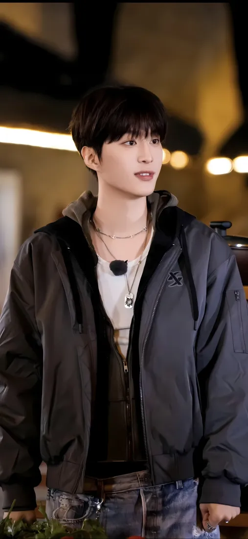 范丞丞手机壁纸｜夜景背景图 - 休闲穿搭「哲风壁纸」