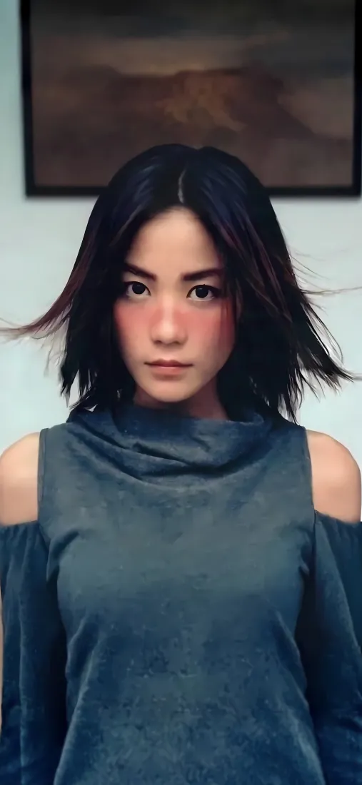 王菲手机壁纸｜早期短发背景图片 - 灰色露肩上衣「哲风壁纸」