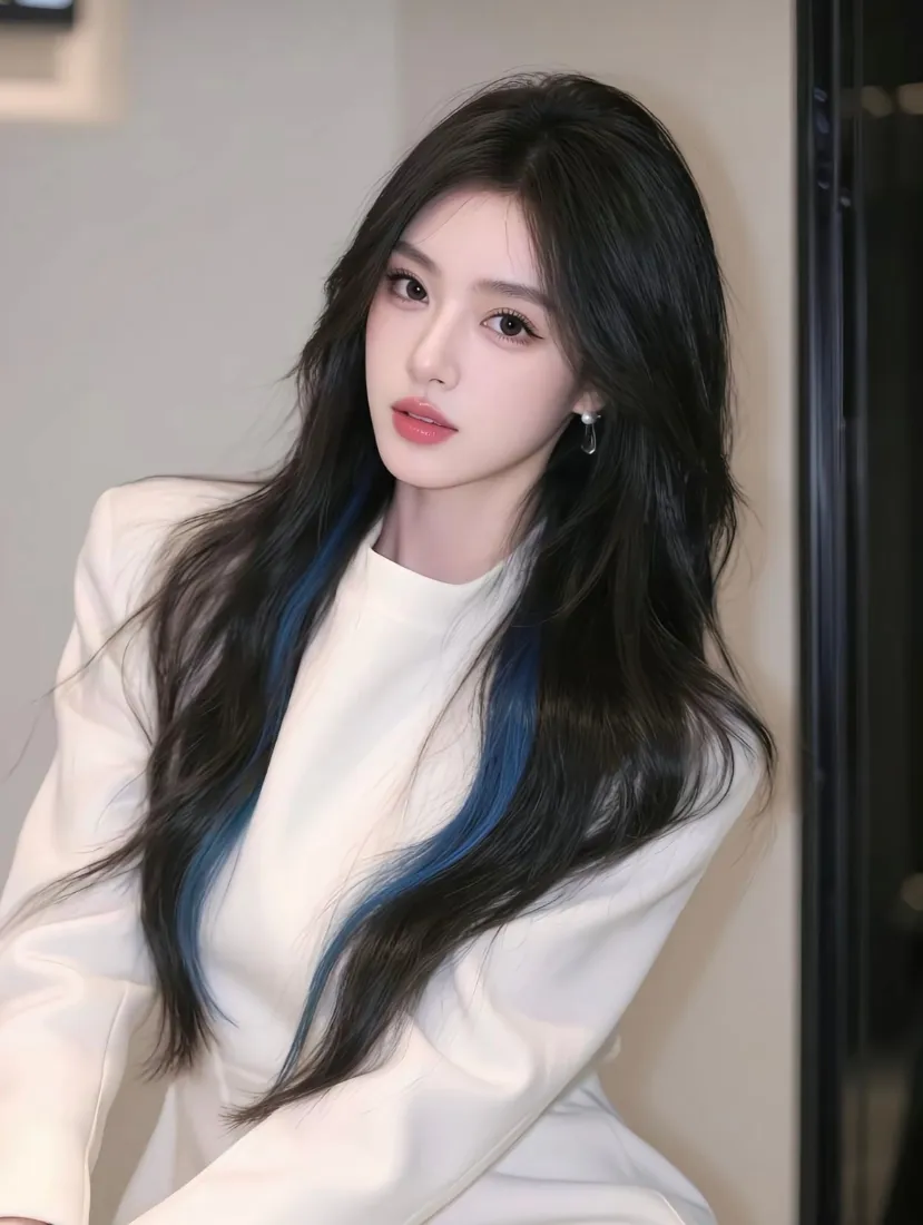 白衣蓝挑染美女手机壁纸｜简约背景图片 - 时尚穿搭「哲风壁纸」