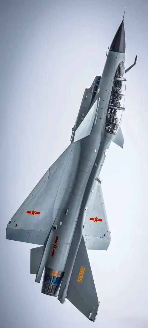 战机手机壁纸｜军事背景图片 - 利剑战斗机「哲风壁纸」