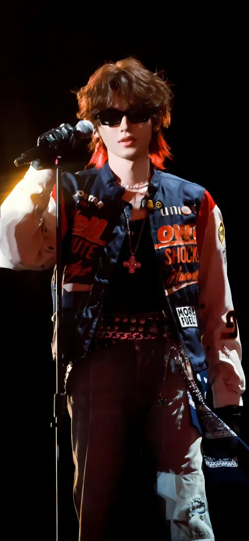 宋亚轩手机壁纸｜舞台背景图片 - 帅气潮流偶像「哲风壁纸」