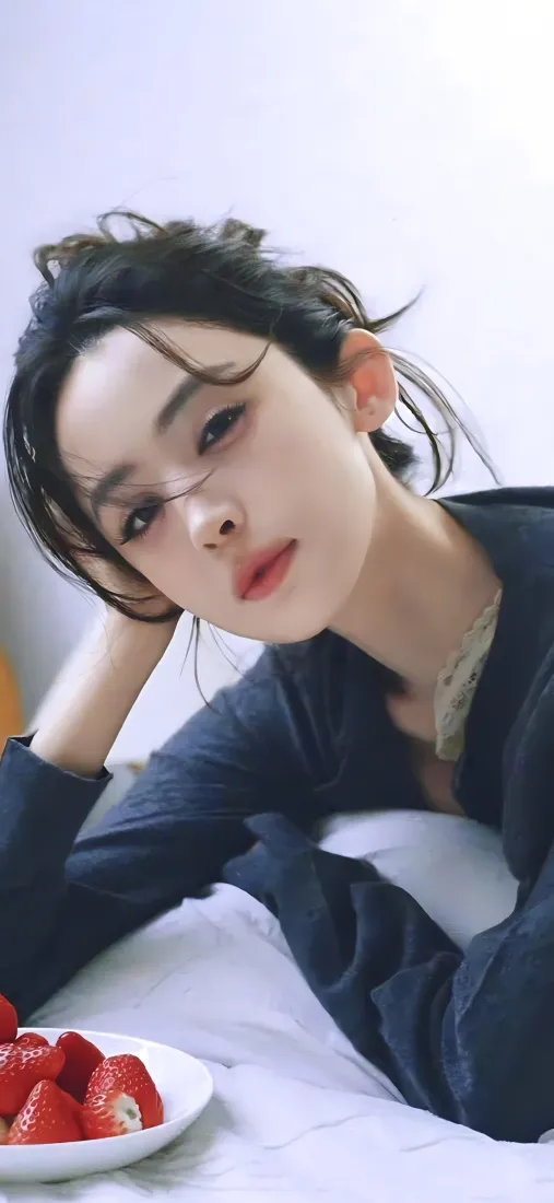 古力娜扎手机壁纸｜居家背景图片 - 随性草莓「哲风壁纸」