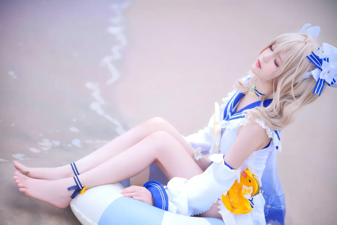 9k原神角色cos壁纸｜海边背景图 - 美女「哲风壁纸」