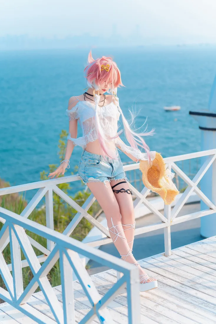 粉色头发美女手机壁纸｜海边背景图片 - 夏日清凉写真「哲风壁纸」